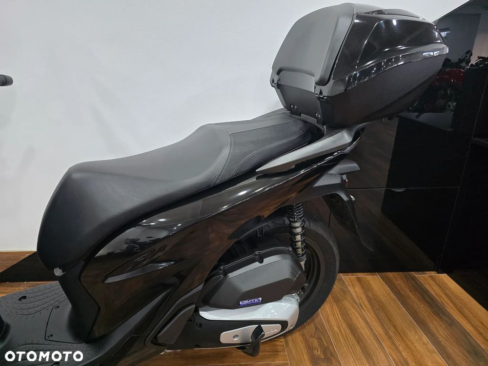 Honda SH - 9