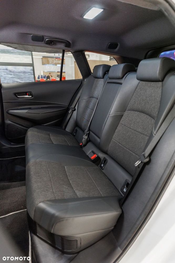 Toyota Corolla 1.8 Hybrid Style - 16