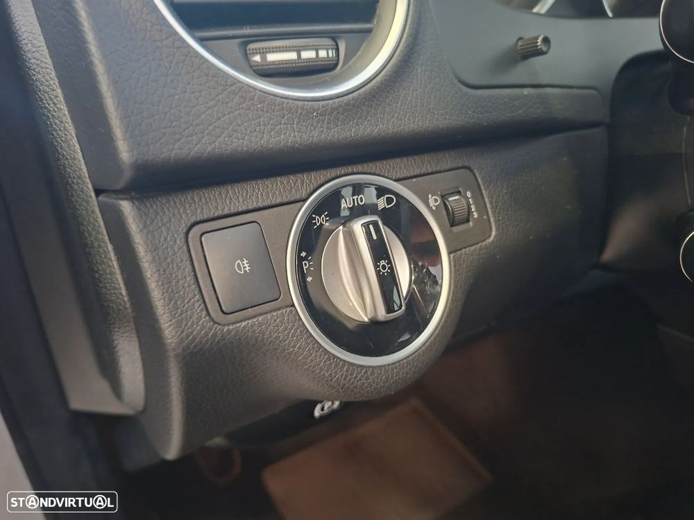 Mercedes-Benz C 220 - 12