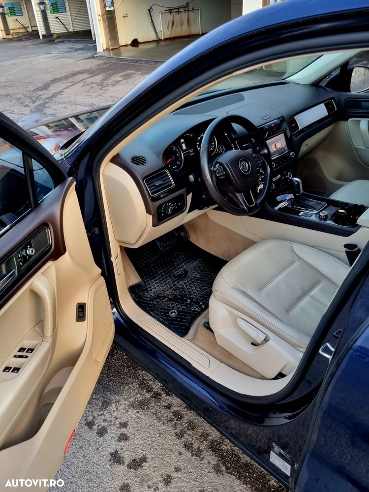 Volkswagen Touareg 3.0 V6 TDI BMT - 3