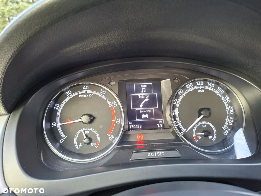 Skoda RAPID - 23