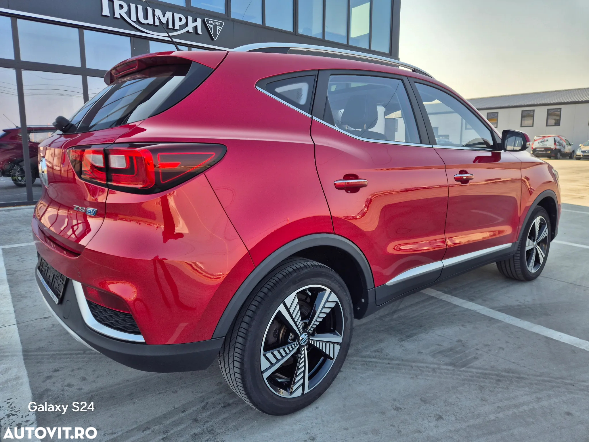 MG ZS EV Luxury - 26