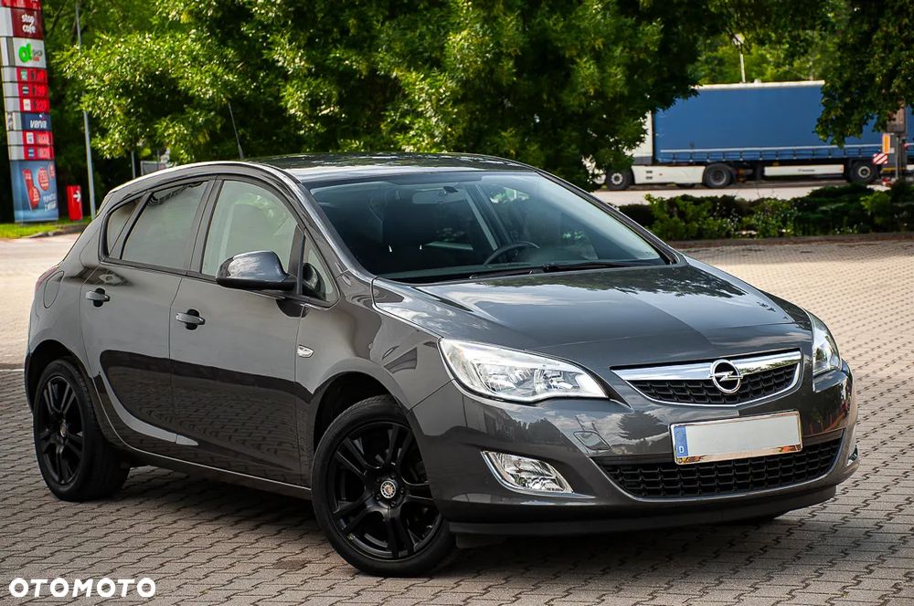 Opel Astra 1.4 Turbo Innovation - 17