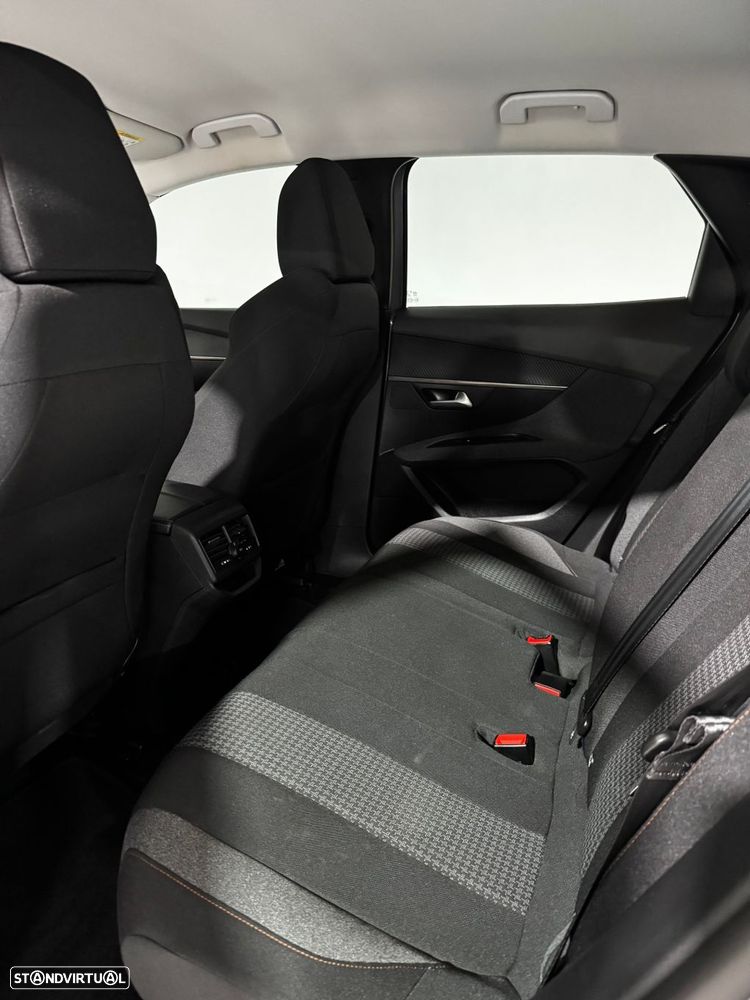 Peugeot 3008 1.5 BlueHDi Active Pack - 30