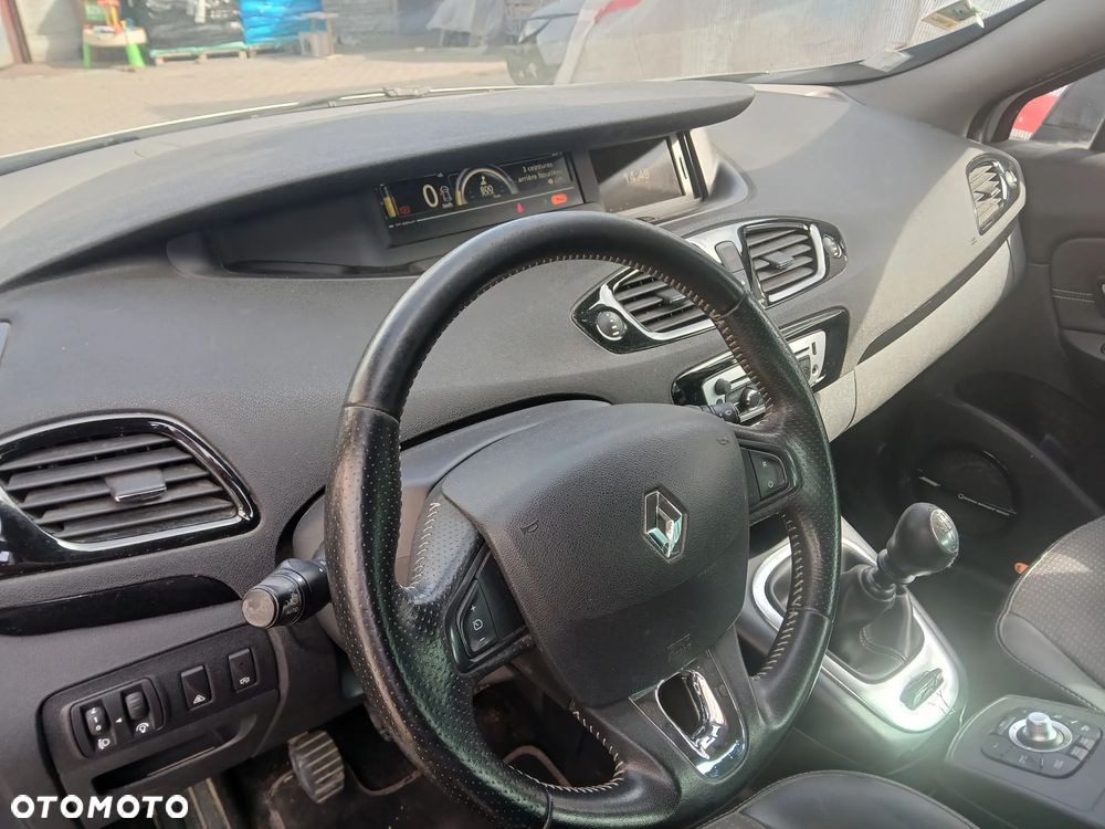 Renault Scenic dCi 130 FAP Start & Stop Bose Edition - 19