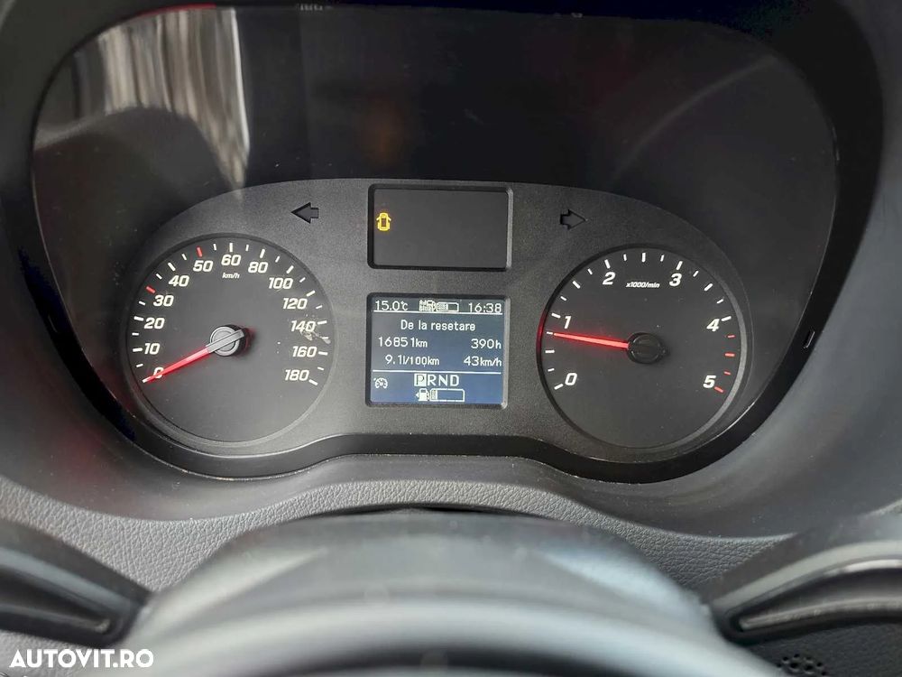 Mercedes-Benz Sprinter - 13