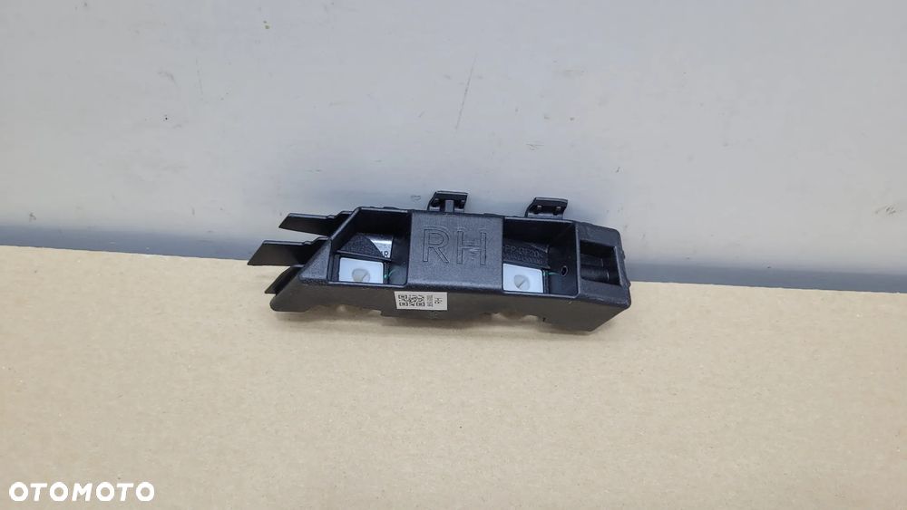 HYUNDAI I20 III 20- ŚLIZG MOCOWANIE ZDERZAKA PRAWY TYŁ TYLNY 20- 86654-Q0000 - 1