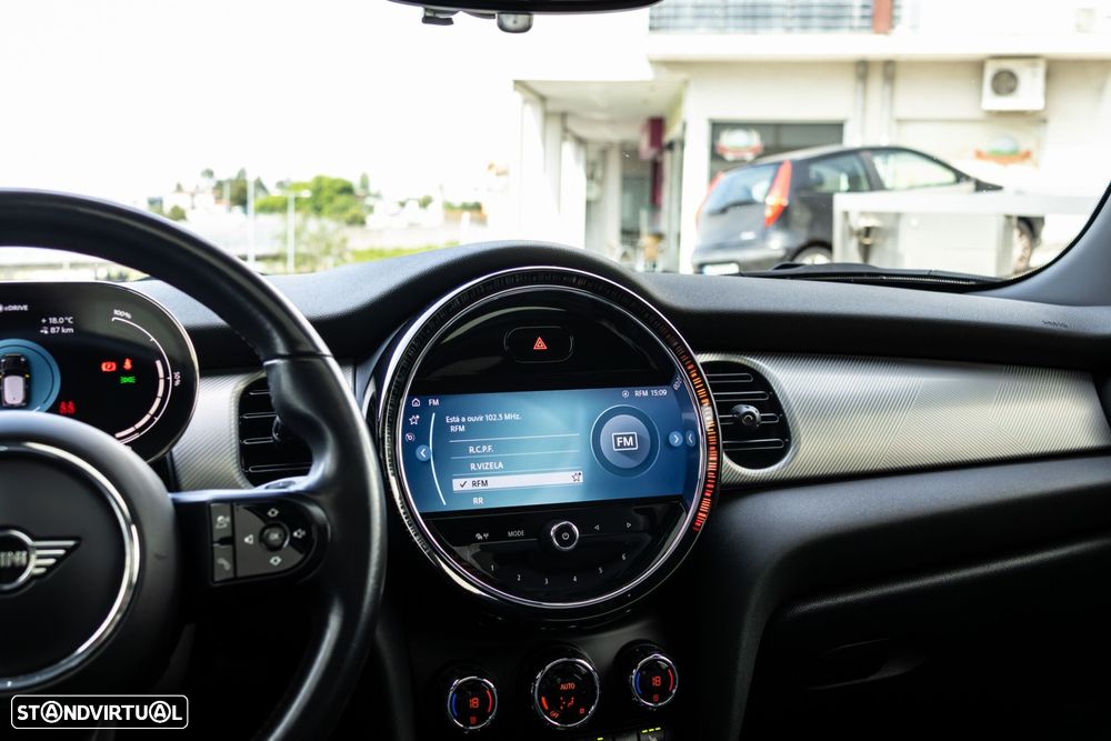 MINI 3 Portas Cooper E Classic S - 32