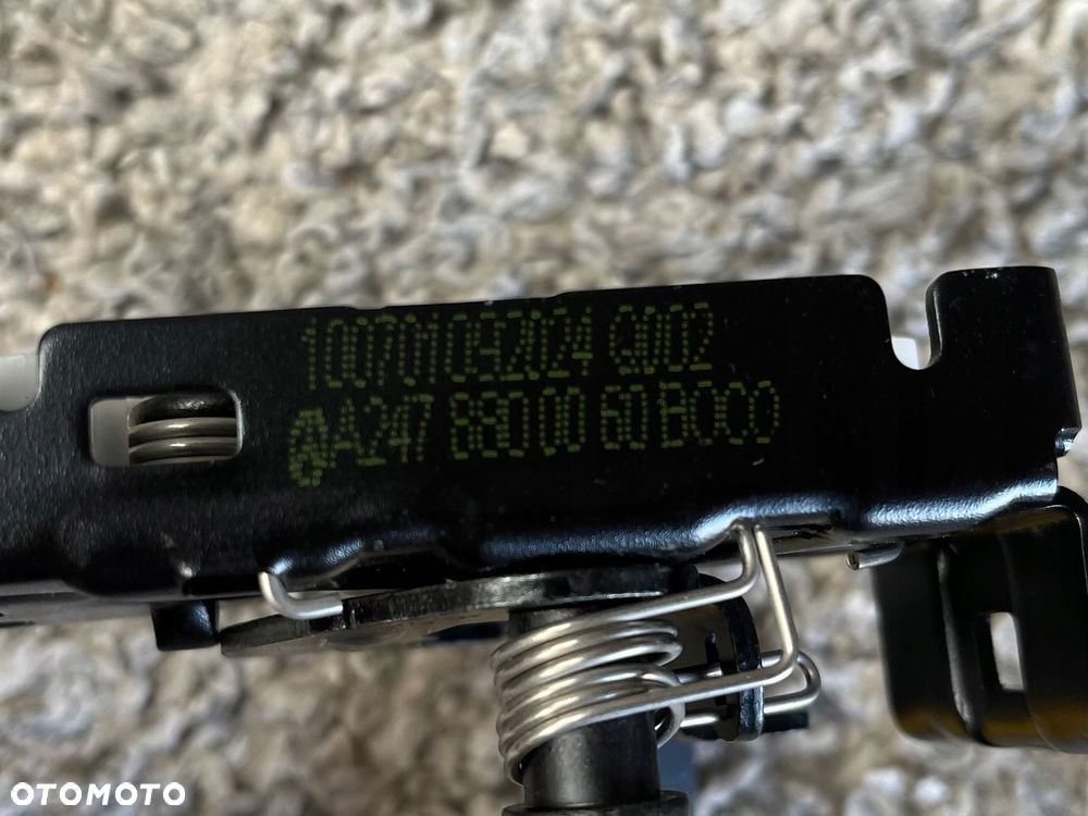 MERCEDES BENZ GLA W247 RYGIEL ZAMEK MASKI A2478800060 - 4