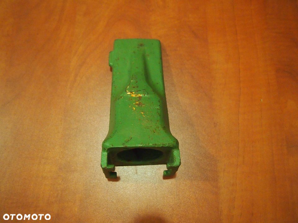 Ząb do łyżki koparki V19 SYL - 2