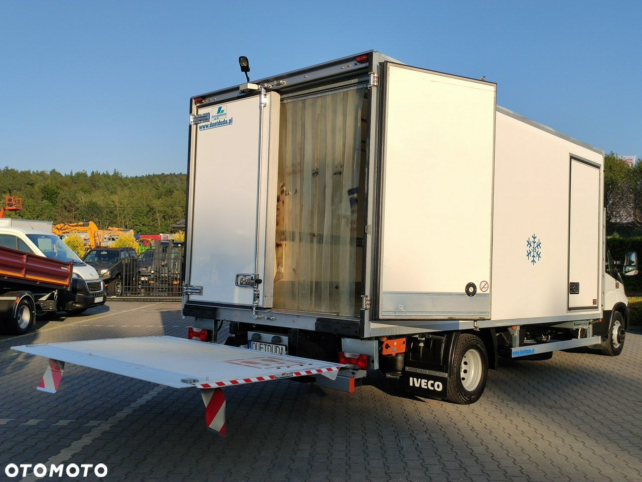 Iveco Daily 70C17 Mroźnia Ściana Grodziowa Multitemperatura - 11