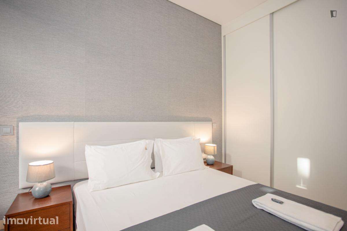 Apartamento com 1 quartos - localizado em Sé Porto - Grande imagem: 3/19