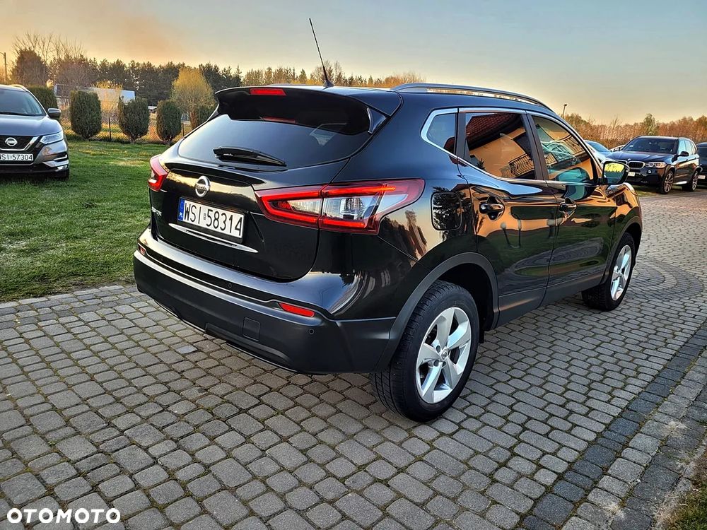 Nissan Qashqai 1.3 DIG-T SHIRO - 3