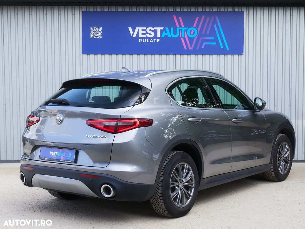 Alfa Romeo Stelvio 2.2 16V AT8-Q4 Executive - 4