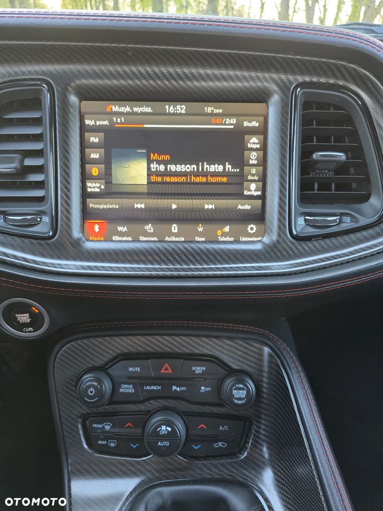 Dodge Challenger ver-6-4-scat-pack-widebody - 20