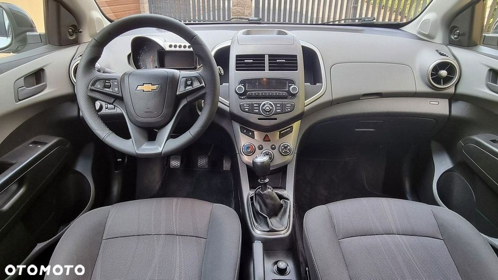 Chevrolet Aveo - 11