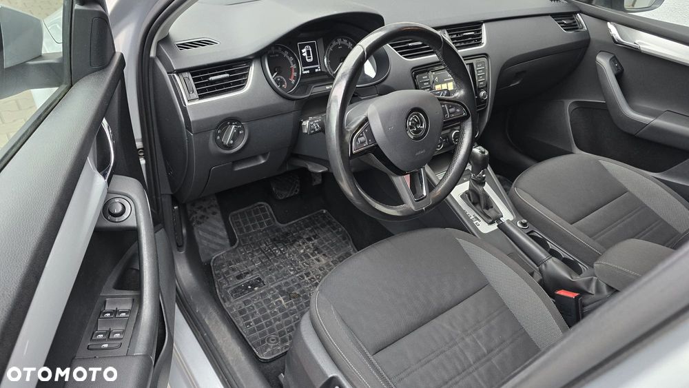 Skoda Octavia 1.6 TDI Ambition DSG - 16