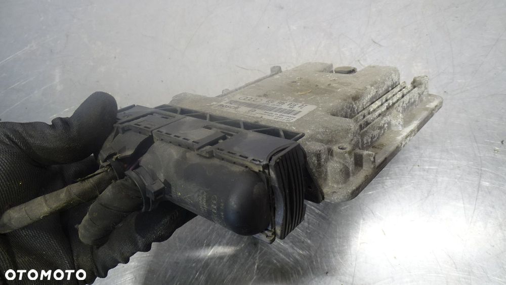 KOMPUTER SILNIKA AUDI A3 8P 2.0TDI - 6