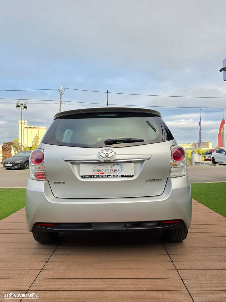 Toyota Verso 1.6 D-4D Comfort - 16