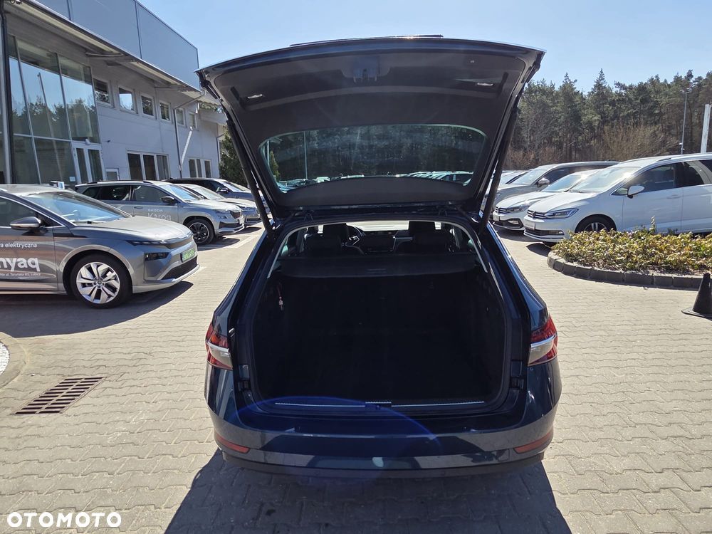 Skoda Superb 2.0 TDI SCR Sportline DSG - 22