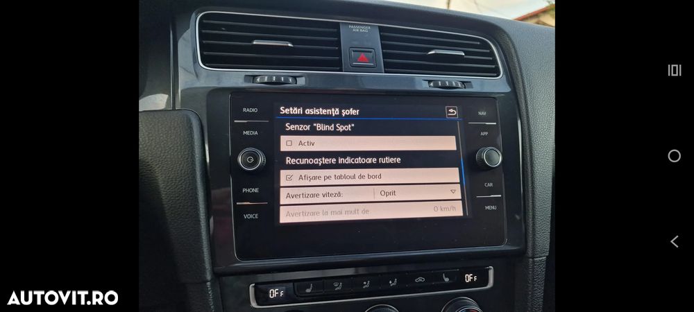 Volkswagen Golf 2.0 TDI SCR Highline - 11