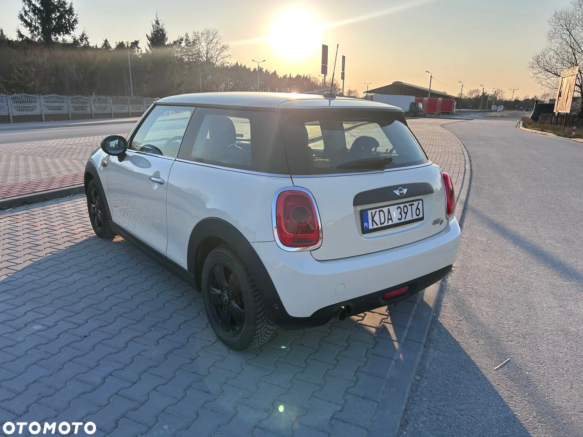 MINI ONE D - 5