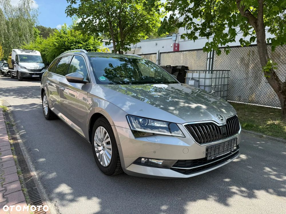 Skoda Superb 2.0 TDI L&K DSG - 1