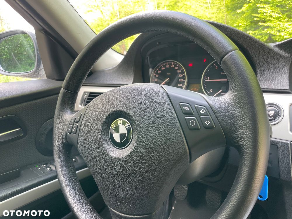 BMW Seria 3 320d DPF - 22