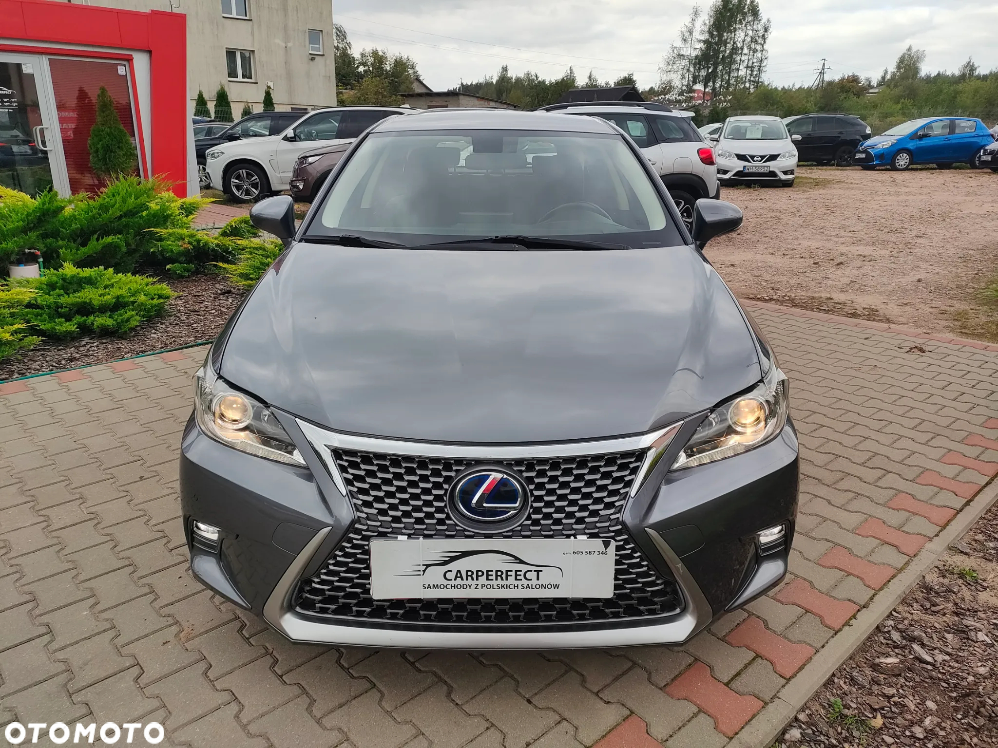 Lexus CT - 4