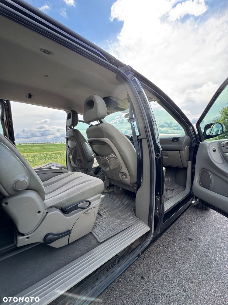 Chrysler Voyager 2.5 SE CRD - 9