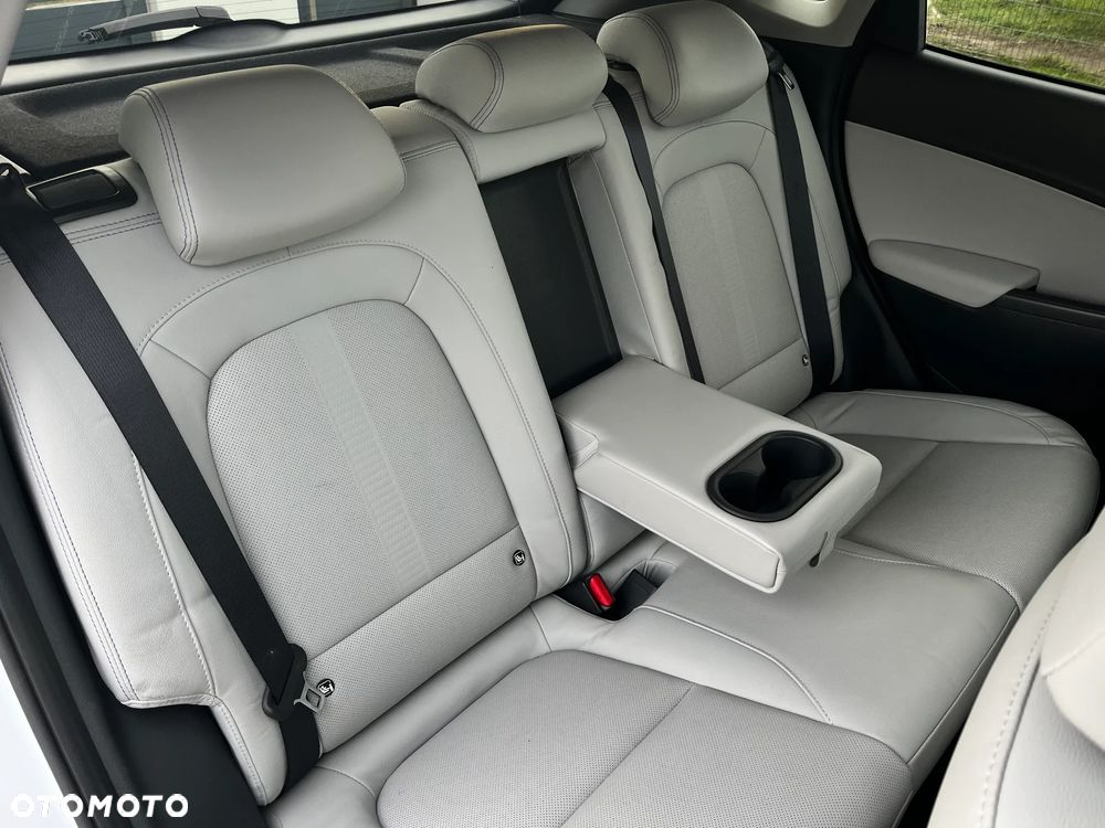 Hyundai Kona 64kWh Platinum - 22