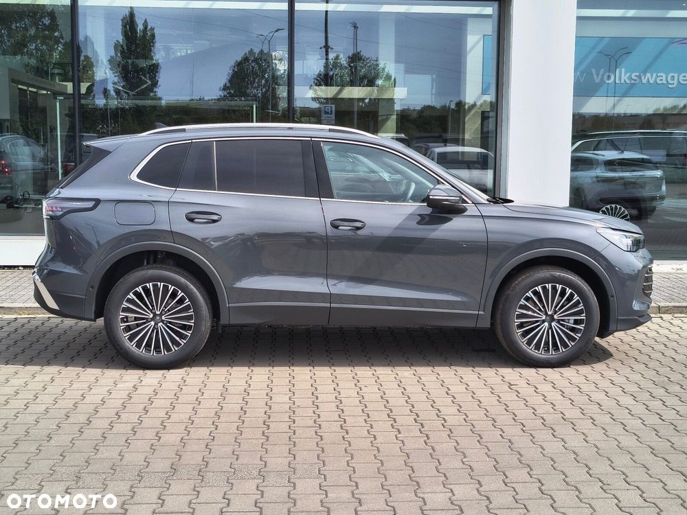 Volkswagen Tiguan - 5