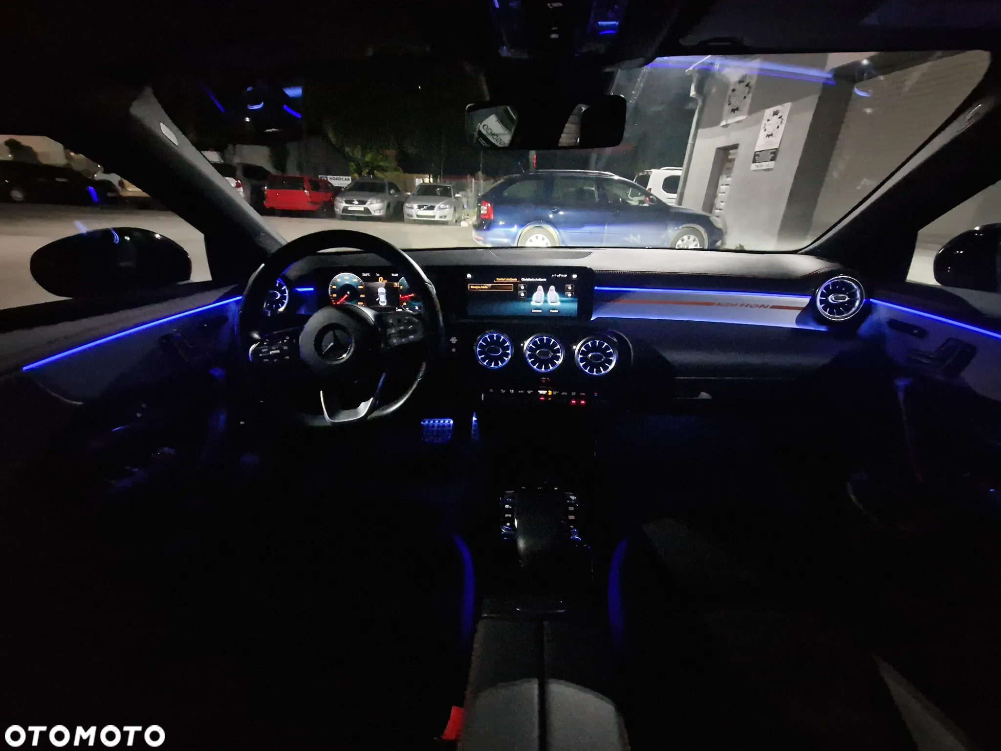 Mercedes-Benz CLA 220 4-Matic Edition 1 7G-DCT - 24