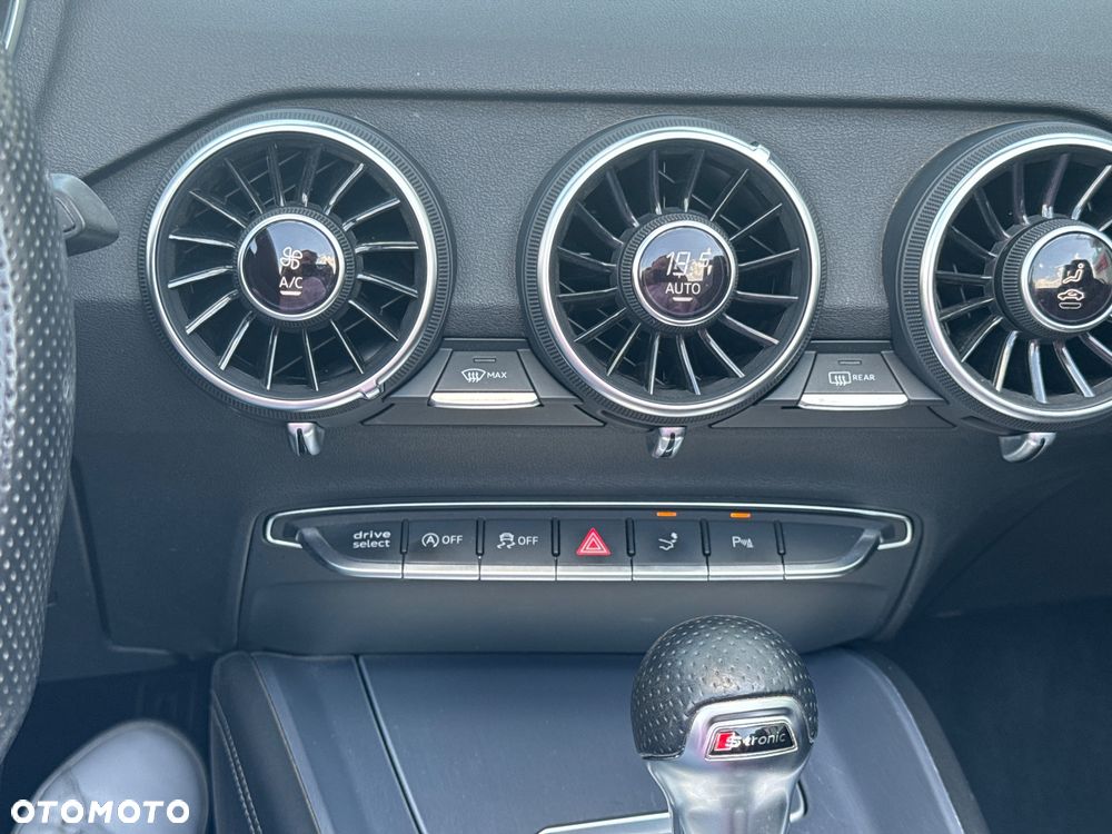 Audi TT Roadster 45 TFSI quattro S tronic - 32