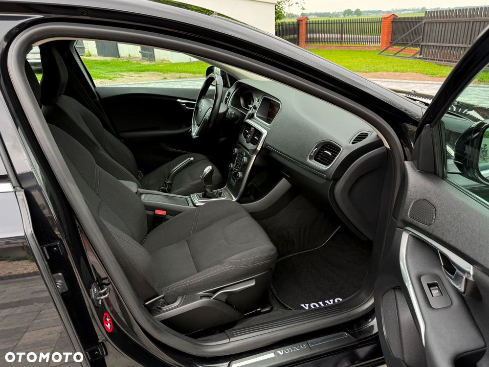Volvo V40 T3 - 10