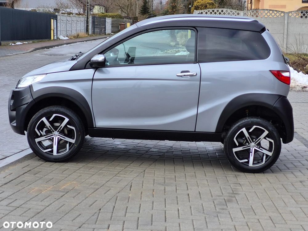 Aixam Crossover - 25