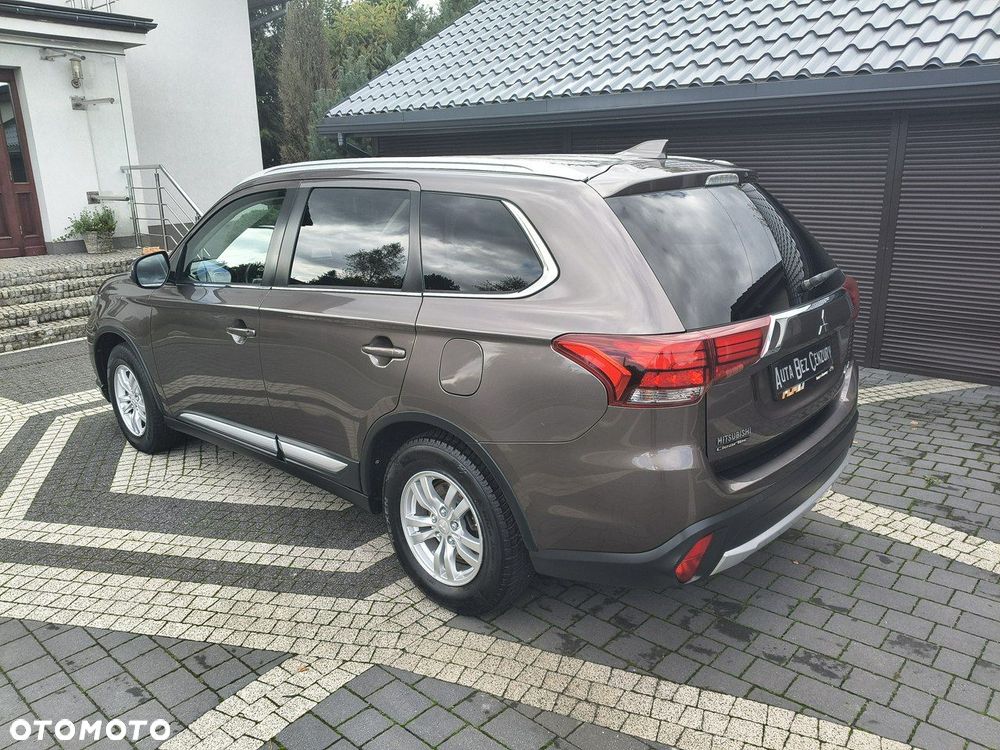 Mitsubishi Outlander - 5