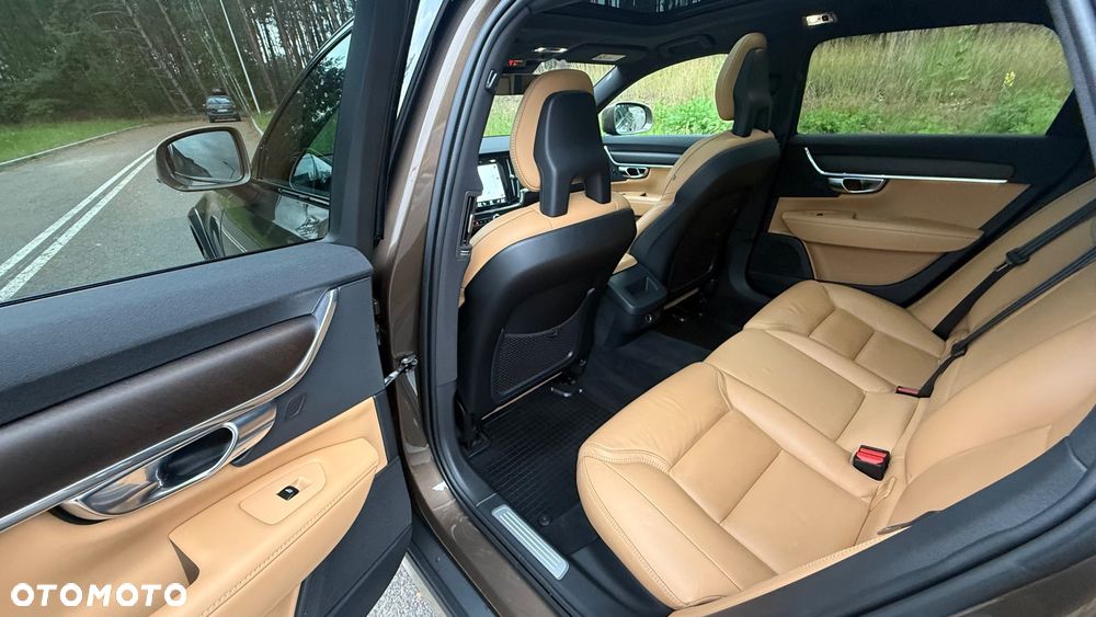 Volvo V90 Cross Country D4 AWD Pro - 12