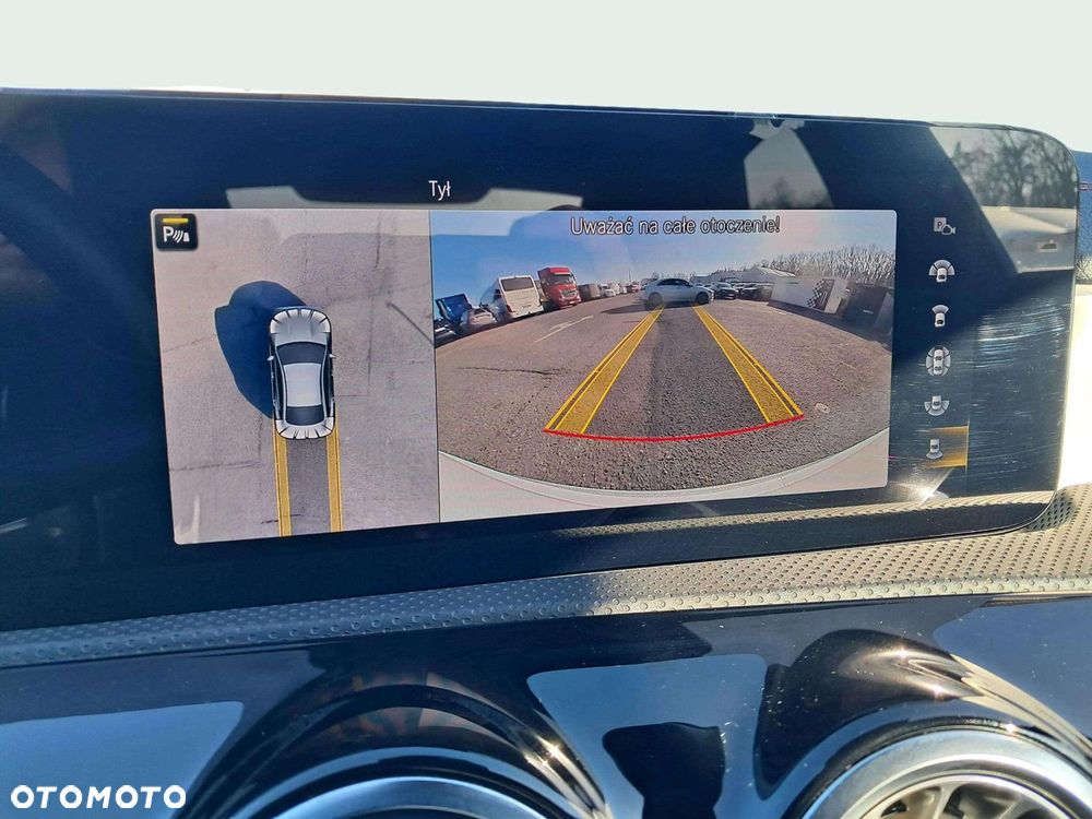 Mercedes-Benz CLA - 16