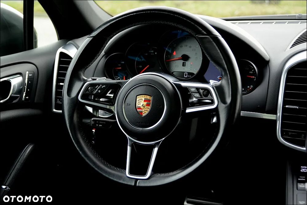 Porsche Cayenne S Platinum Edition - 29