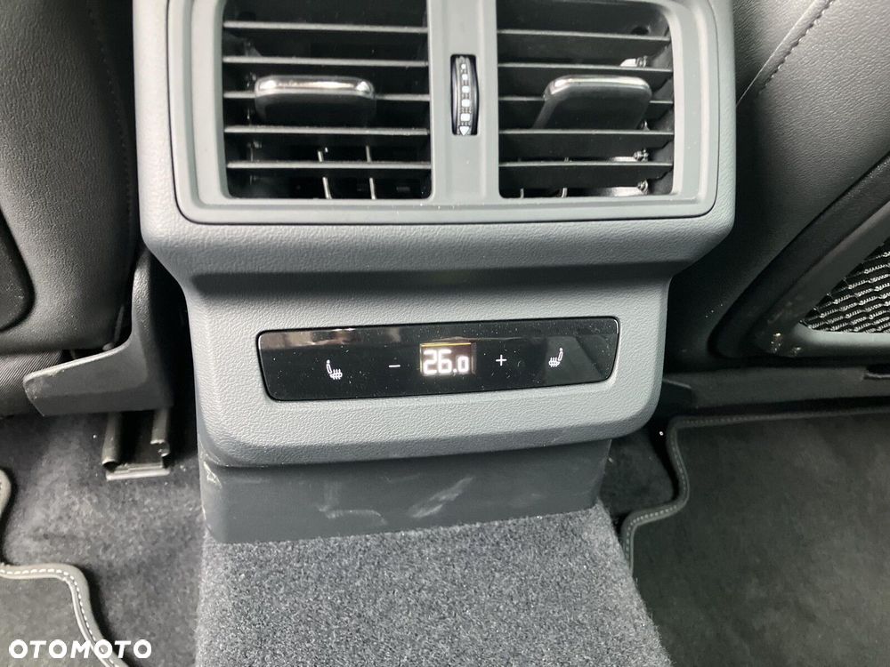 Audi Q5 Sportback - 26