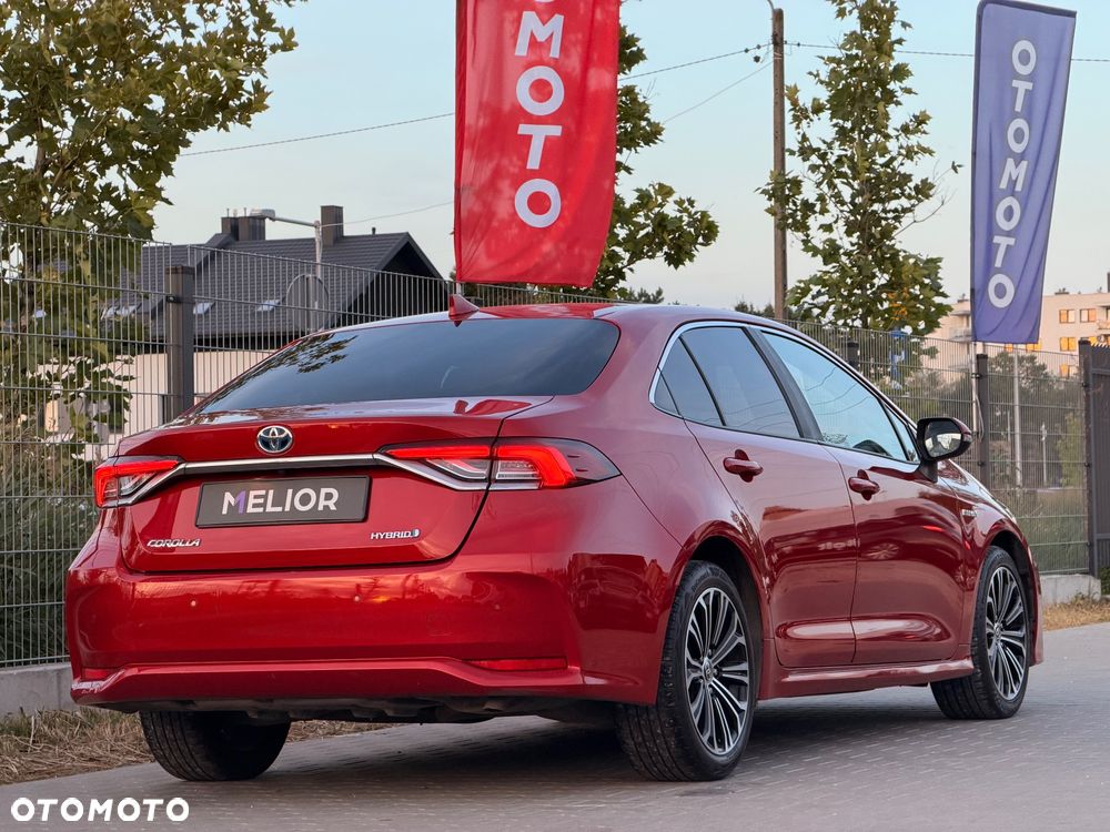 Toyota Corolla 1.8 Hybrid Club - 17