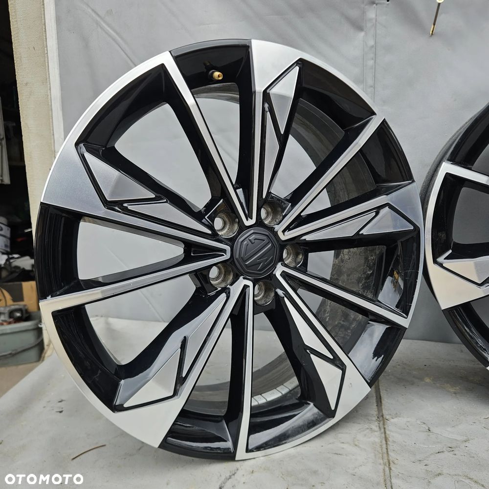 FELGI ALUMINIOWE 19 MG HS VW GOLF PASSAT TIGUAN TOURAN ARTEON SKODA OCTAVIA SUPERB KODIAQ KAROQ SEAT LEON ATECA TARRACO AUDI A3 TT Q2 Q3 19X7J 5x112 ET38 - 4