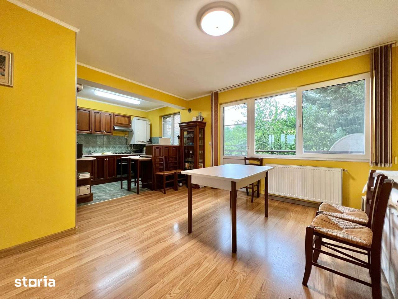 4 camere mobilate, de vanzare, parcare inclusa, cartier Buna Ziua — fotografia 1