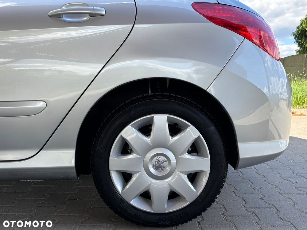 Peugeot 308 - 25