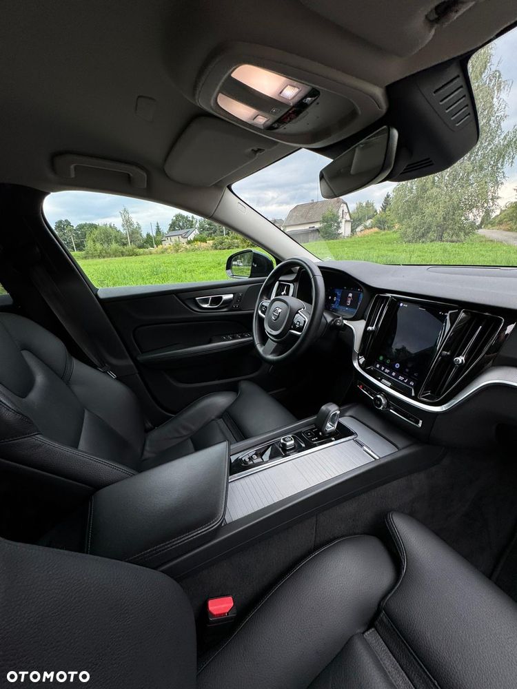 Volvo V60 Cross Country Plus B4 D AWD - 33