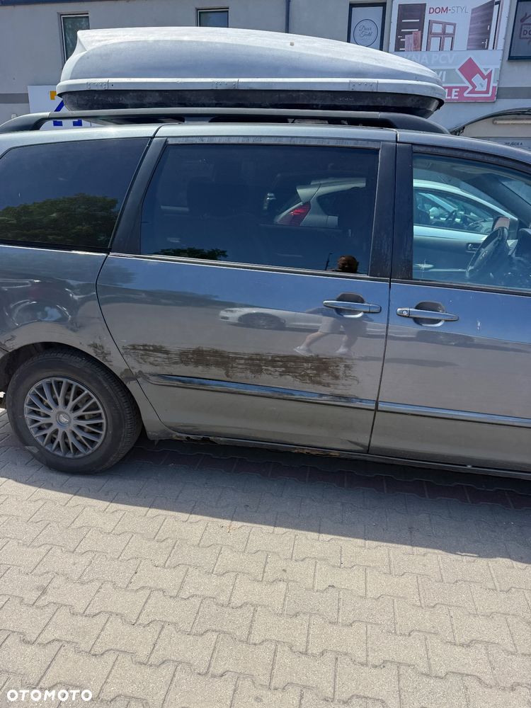 Toyota Sienna 3.3 LE AWD - 5