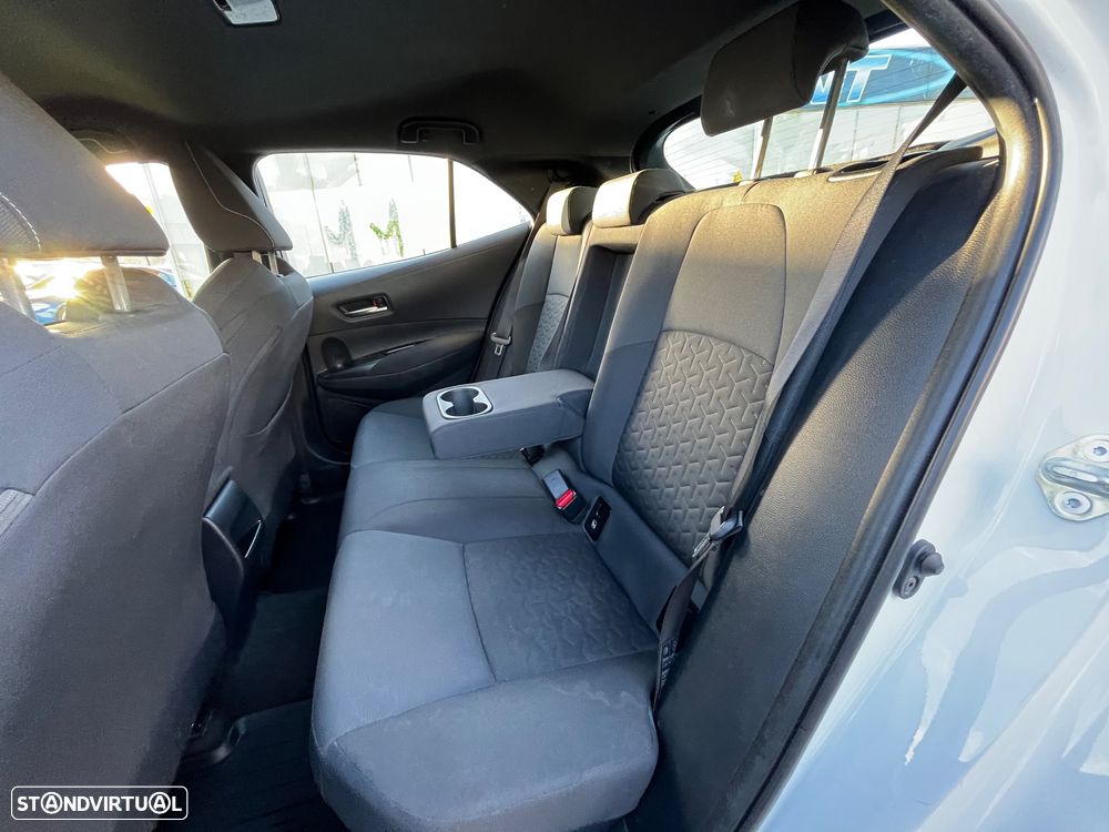 Toyota Corolla 1.8 Hybrid Comfort - 44