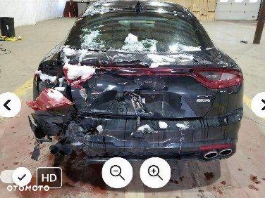 Kia Stinger - 26