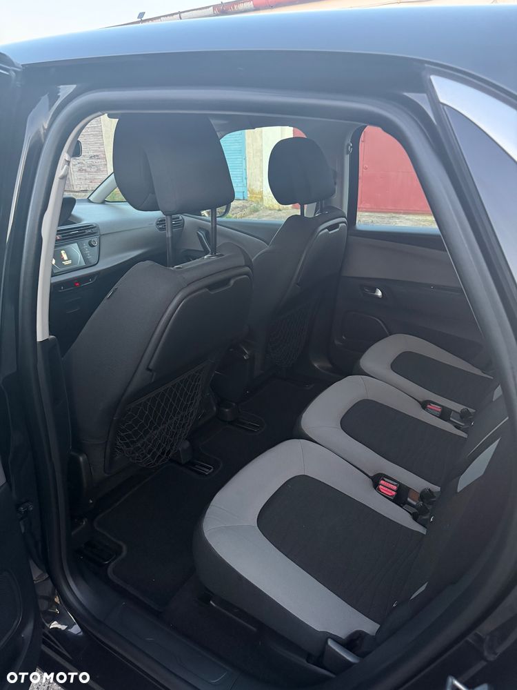 Citroën C4 Picasso VTi 120 Attraction - 22